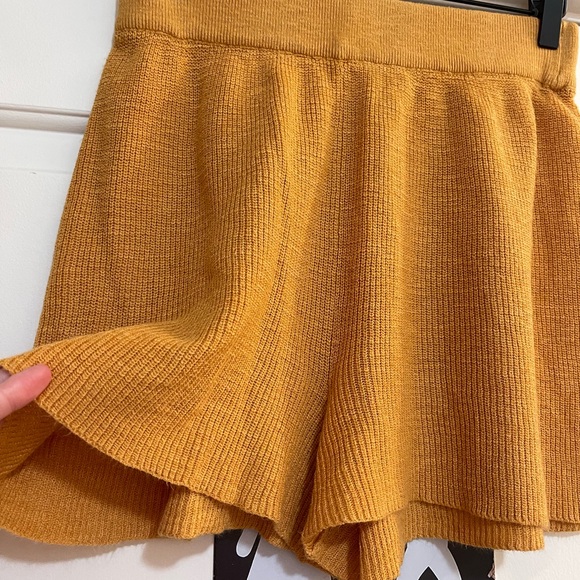 Malibu Solid Surf Set **SHORTS ONLY** - Picture 4 of 5